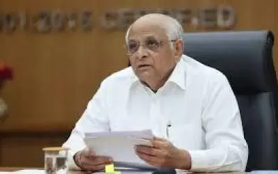 गुजरात कैबिनेट में बड़ा फेरबदल, सीएम को छोड़कर सभी मंत्रियों ने दिया इस्तीफा
