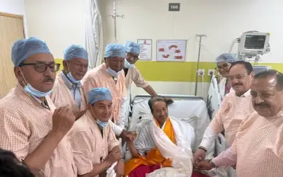सोनम वांगचुक ने 27 दिन बाद तोड़ा भूख हड़ताल सरकार ने किया बेहतर शिक्षा व्यवस्था का वादा