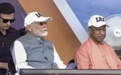 . काशी के आसमान में राफेल की गर्जना, पीएम मोदी ने देखा एयर शो