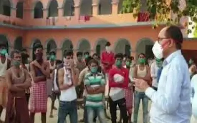 बिहार लौटे मज़दूरों को मनरेगा में मिलेगा काम