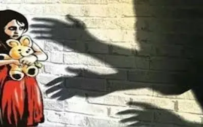 4 साल की मासूम से दुष्कर्म