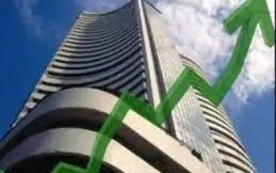 शेयर बाजार हुआ गुलजार, नई ऊंचाई पर सेंसेक्स
