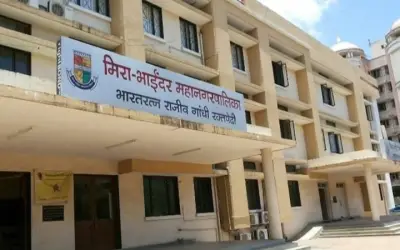 अतिक्रमण हटाने पहुंचे एमबीएमसी कर्मचारियों से भिड़े फेरीवाले, 17 लोगों के खिलाफ केस दर्ज