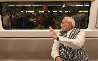 पीएम मोदी का 18 मिनट का मेट्रो सफ़र