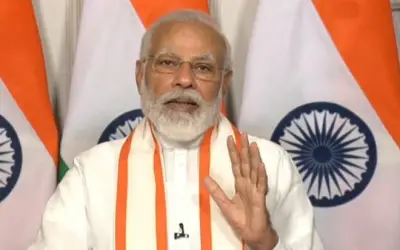 देश में कोरोना समेत कई चुनौती, मुसीबत की दवाई सिर्फ मजबूती : मोदी