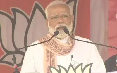 दीदी अब मेरे लिए पत्थरों और थप्पड़ों की बात करती हैं : मोदी