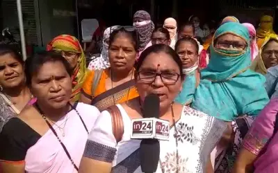 कोरोना काल की योद्धाएं आंदोलन करने पर मजबूर