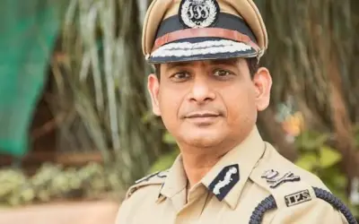 मुंबई पुलिस कमिश्नर नगराले ने किया पुलिस थानों का दौरा
