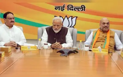दिल्ली की करारी हार पर माथापच्ची करेगी बीजेपी