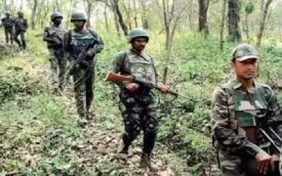 दंतेवाड़ा में नक्सलियों ने सरपंच की हत्या की