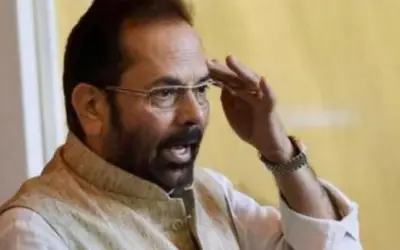 प्यार से गले लगकर बोलना चाहिए जय श्री राम : नक़वी