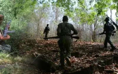 छत्तीसगढ़ नक्सली मुठभेड़ : पांच जवान शहीद और 30 घायल, 15 नक्सली ढेर