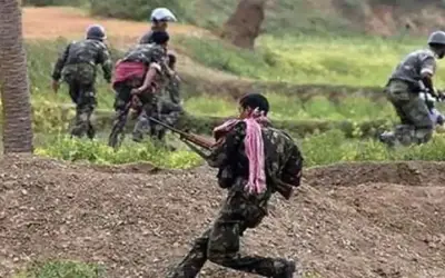 नक्सलियों ने किया आईईडी धमाका, असिस्टेंट कमांडेंट शहीद और नौ जवान घायल