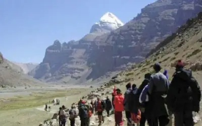 200 भारतीय यात्री कैलाश मानसरोवर में फंसे