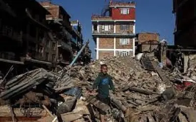 तेज़ भूकंप से नेपाल में 69 की मौत, भारत में भी लगे तेज झटके