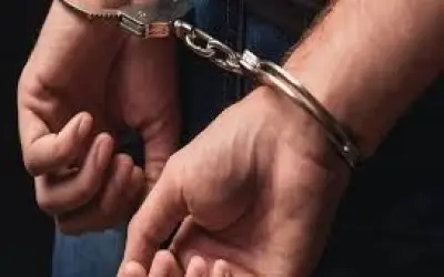 नेताओं के नाम पर फिरौती मांगनेवाला गिरफ़्तार