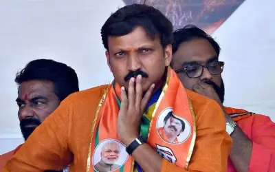 शिवसेना सांसद ओमराजे निंबालकर पर जानलेवा हमला