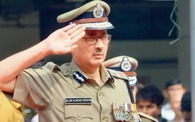 आलोक वर्मा को सुप्रीम कोर्ट का झटका