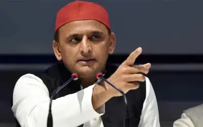 महंगाई जनता को निरंतर ईंधन से निर्धन कर रही है : अखिलेश यादव
