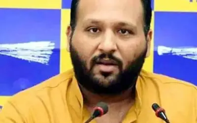 दिल्ली में आप नेता दीपक सिंघला के घर पर ईडी की रेड