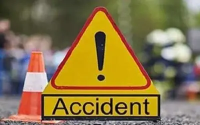 सड़क हादसे में युवक की मौत से मचा हड़कंप