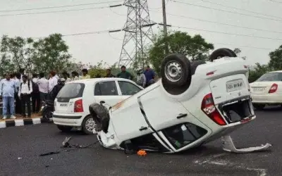 सड़क दुर्घटना में 9 की मौत