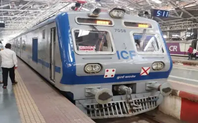 अब मुंबई में आठ और नई एसी लोकल बढ़ेगी