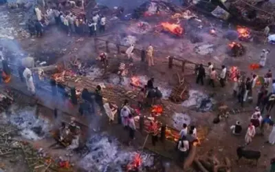 कोरोना खत्म करने के लिए काशी में शव साधना