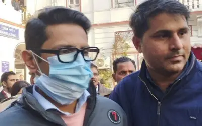 एयर इंडिया में पेशाब करनेवाले शंकर मिश्रा की जमानत याचिका पर सुनवाई स्थगित