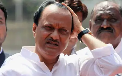 सिंचाई घोटाले की चार्जशीट में अजित पवार के नाम से हंगामा