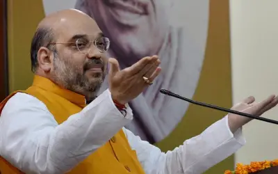 चंदा से नहीं बीजेपी कार्यकर्ताओं के योगदान से चलनी चाहिए : शाह
