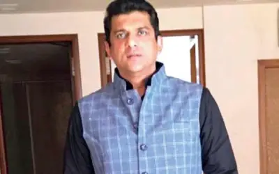 पूजा और नमाज़ पढ़ने वालों की भीड़ पर कार्रवाई करें: असलम शेख