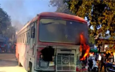 बस में आग लगने के बावजूद 65 यात्री बाल-बाल बचे