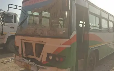 ड्यूटी से घर जा रहे होंडा कंपनी के सात कर्मचारियों को रोडवेज की बस ने कुचला 