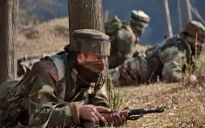 बारामूला में 2 आतंकी ढेर, त्राल में एक जवान शहीद