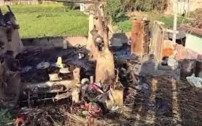 झोपड़ी में भीषण आग लगने से चार बहनों की जिंदा जलने से माैत