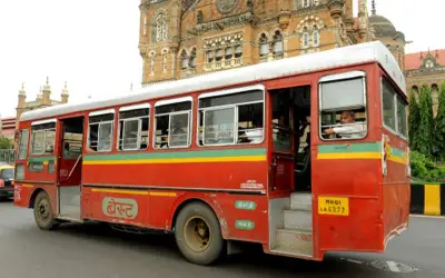 यात्री और कंडक्टर के विवाद से 20 मिनट तक खड़ी रही बेस्ट की बस