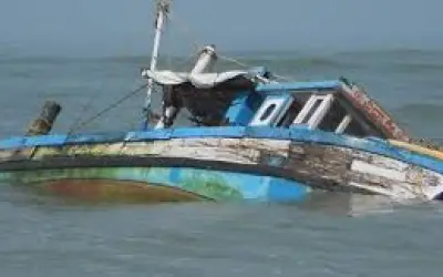 भैरवी नदी में नाव पलटी, दो की मौत 7 की तलाश