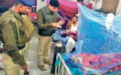 जंजीरों से बांधकर युवक को जिंदा जलाया