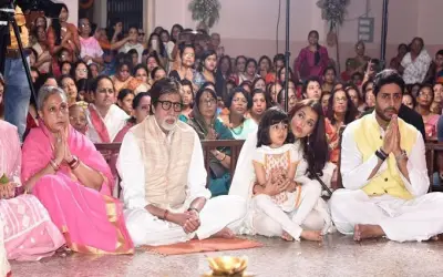 अमिताभ बच्चन ने परिवार के साथ की दुर्गा पूजा