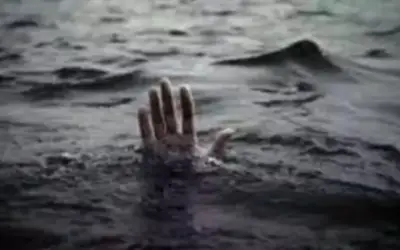 गड्ढे में डूबने से चार बच्चों की मौत