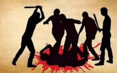भागते हत्यारे को पब्लिक ने पीट-पीटकर मार डाला