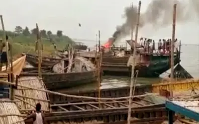 पटना के पास मोटरबोट में एलपीजी सिलेंडर फटने से पांच मजदूरों की मौत