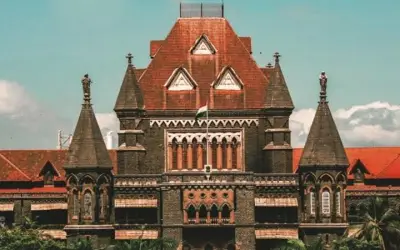 यात्री को 6 रुपये चेंज नहीं लौटाए तो रेलवे टिकट बुकिंग क्लर्क को गंवानी पड़ी नौकरी