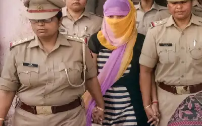 चिन्मयानंद पर दुष्कर्म का आरोप लगाने वाली लड़की गिरफ्तार