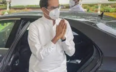 मुख्यमंत्री उद्धव ठाकरे कोरोना पॉजिटिव