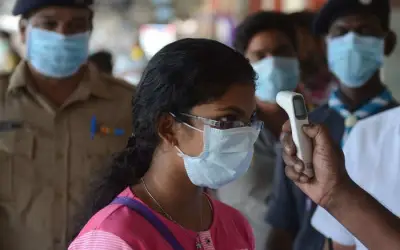 देश में कोरोना के 1,59,632 नए मामले, 327 लोगों की मौत