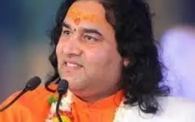 दुबई से देवकीनंदन महाराज को कॉल पर मिली बम से उड़ाने की धमकी