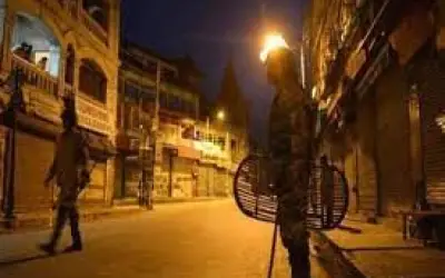दिल्ली में नाइट कर्फ्यू शुरू