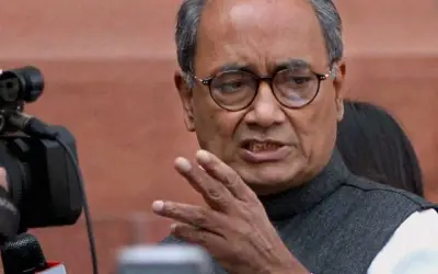बजरंग दल और बीजेपी पाकिस्तान की खुफिया एजेंसी आईएसआई से पैसा ले रही है : दिग्विजय
